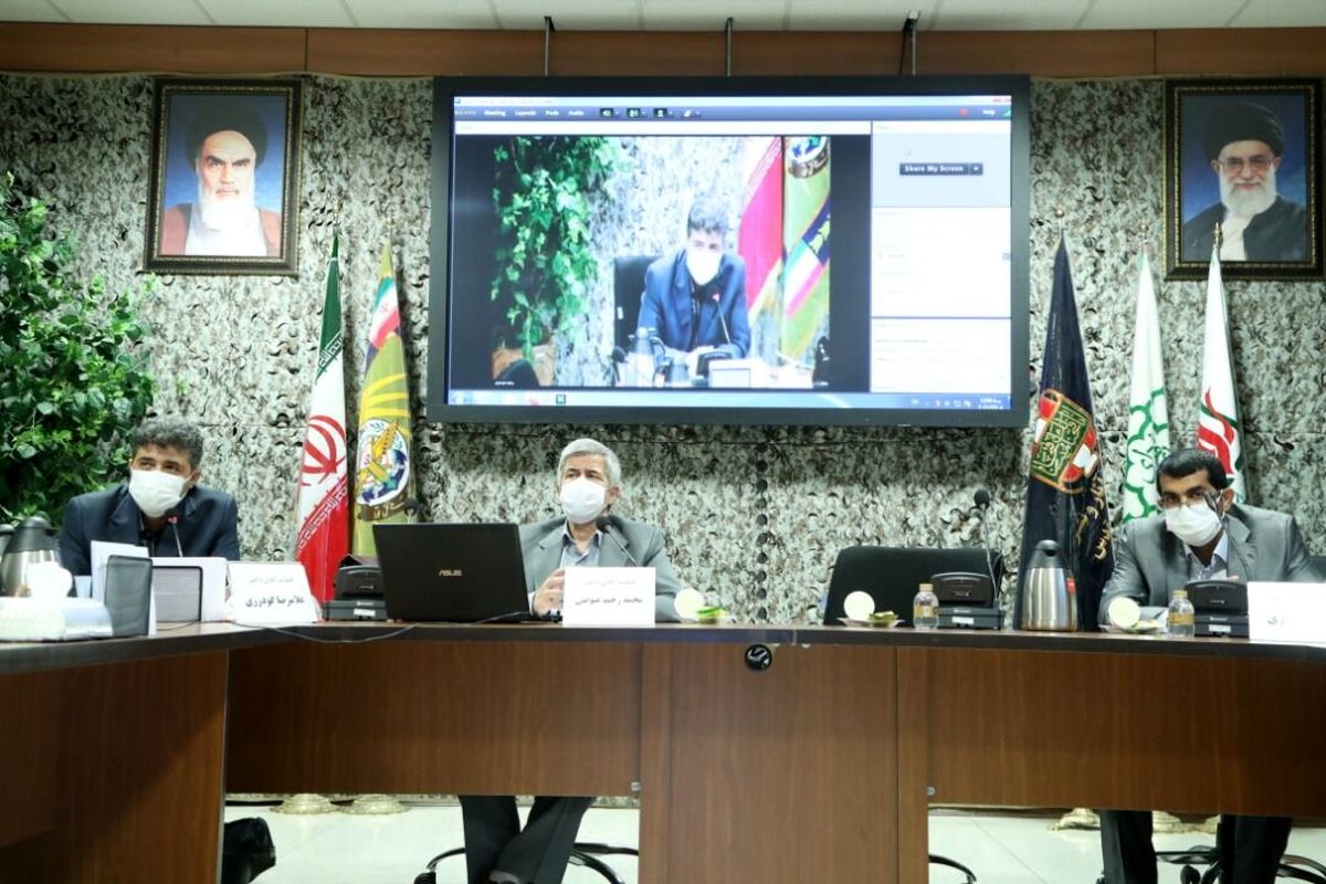 نگاه واقع بینانه به انقلاب دستاوردهای آن را نشان می دهد