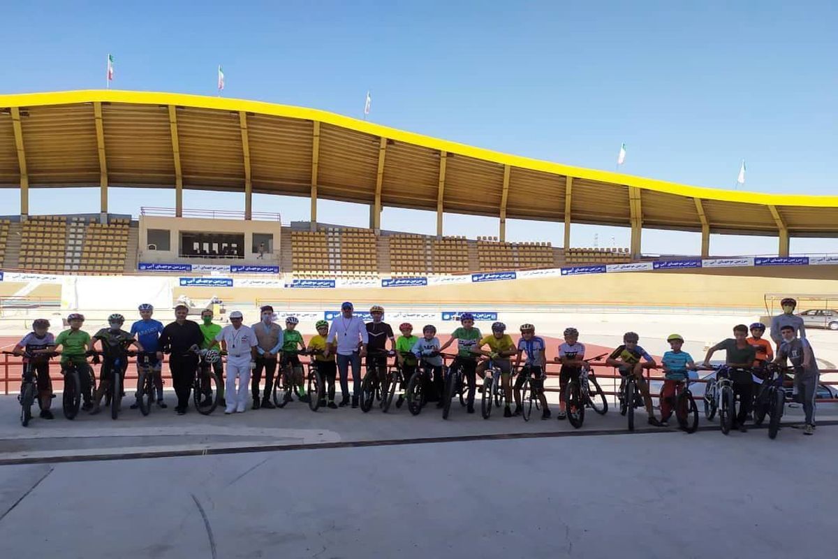 مسابقه استعدادیابی دوچرخه‌سواری در مشهد پایان یافت
