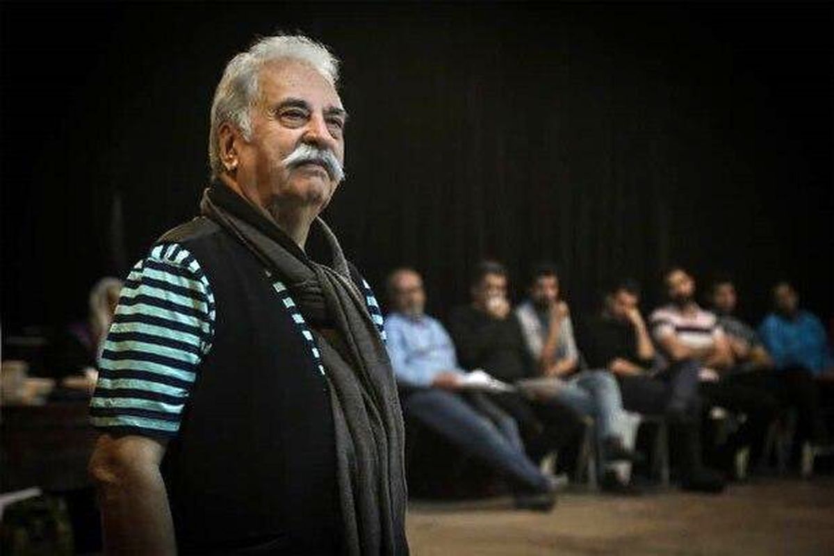 مسئولان نقش تئاتر در حل معضلات اجتماعی و فرهنگی را نادیده نگیرند