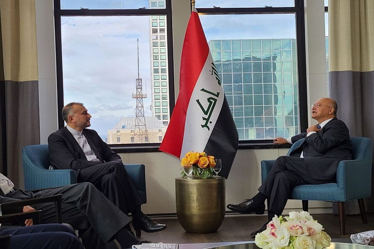 وزیر خارجه ایران با رییس جمهوری عراق دیدار کرد