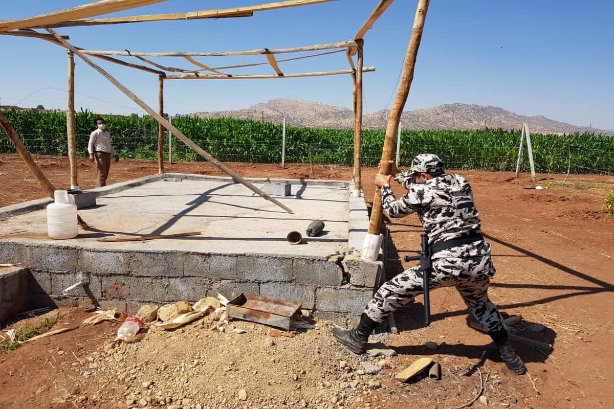 تخریب ساخت‌ و ساز‌  غیرمجاز در اراضی کشاورزی خرم آباد