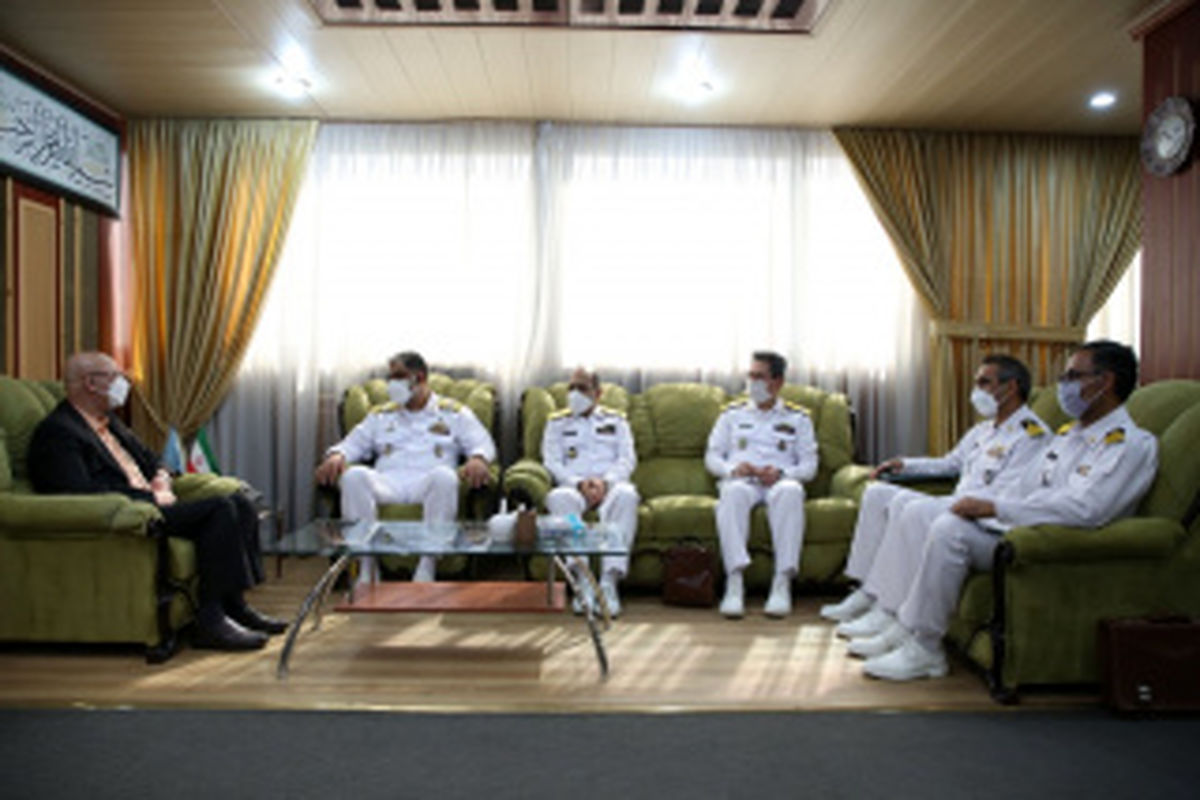 دیدار فرمانده نیروی دریایی ارتش جمهوری اسلامی با وزیر علوم، تحقیقات و فناوری