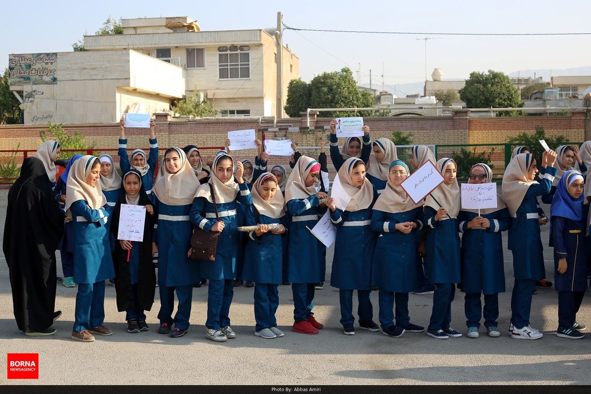 بازگشایی همه مدارس کشور از نیمه دوم آبان‌ماه