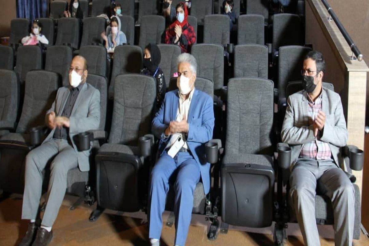 اکران همزمان فیلم های سی و چهارمین جشنواره بین المللی فیلم‌های کودکان و نوجوانان در مشهد آغاز شد