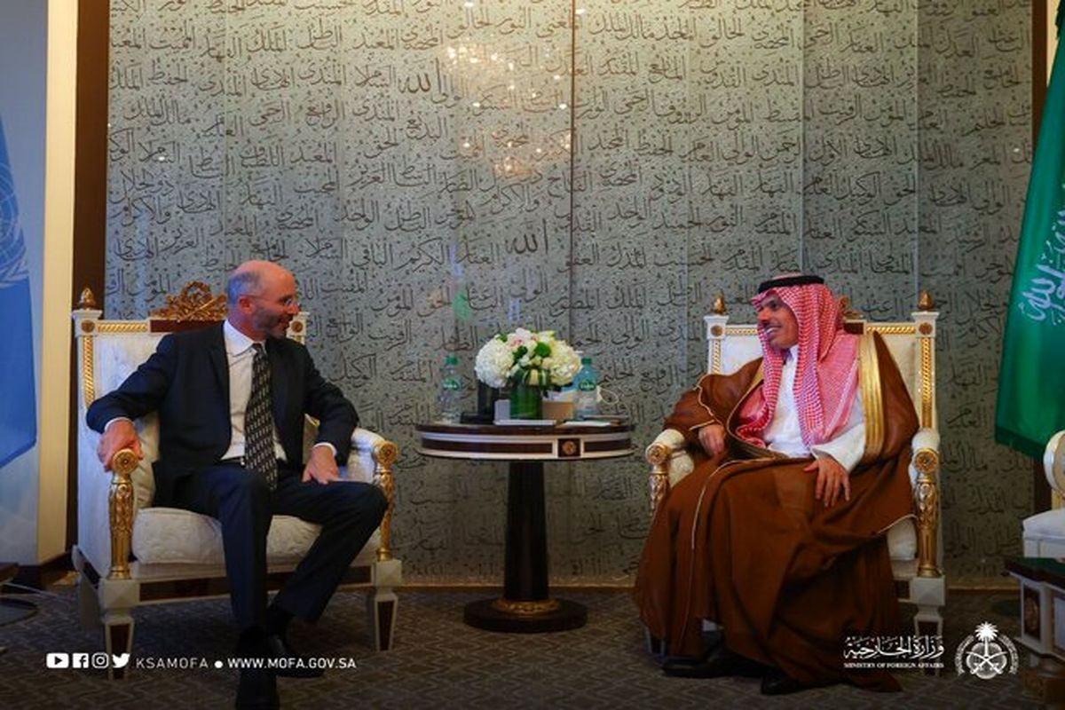 وزیر خارجه سعودی با نماینده آمریکا در امور ایران دیدار کرد
