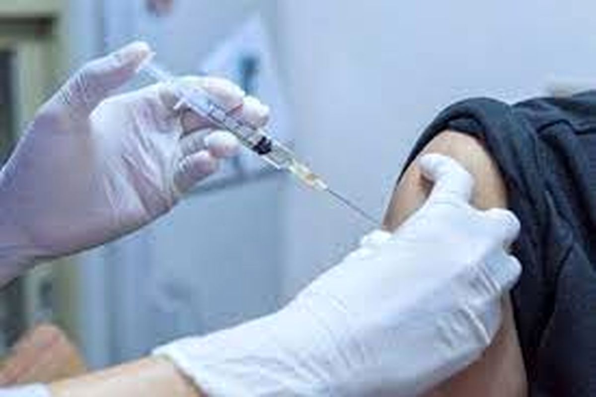 تاکنون ۷۳درصد جمعیت هدف لرستان  دُز نخست واکسن کرونا را تزریق کرده اند