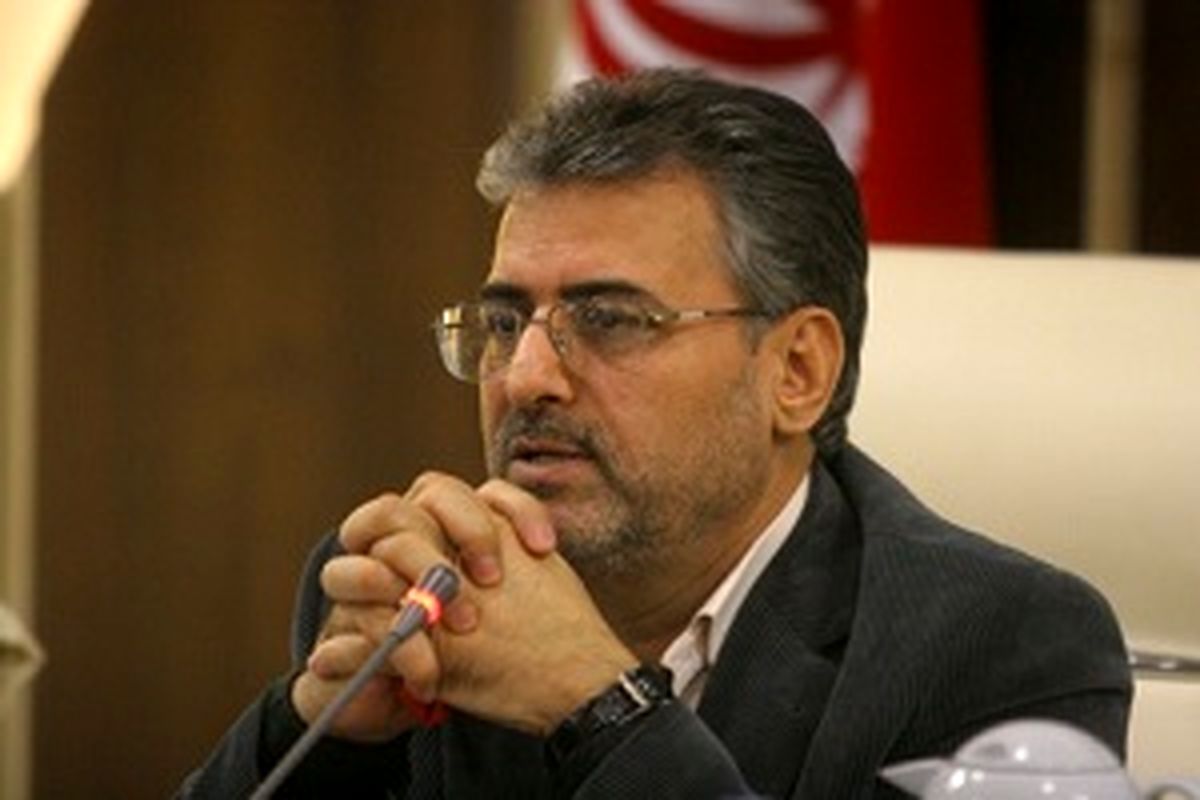 بررسی دستاوردهای سفر احمدی‌نژاد به امارات/ آیا احمدی نژاد به ایران برمی‌گردد؟