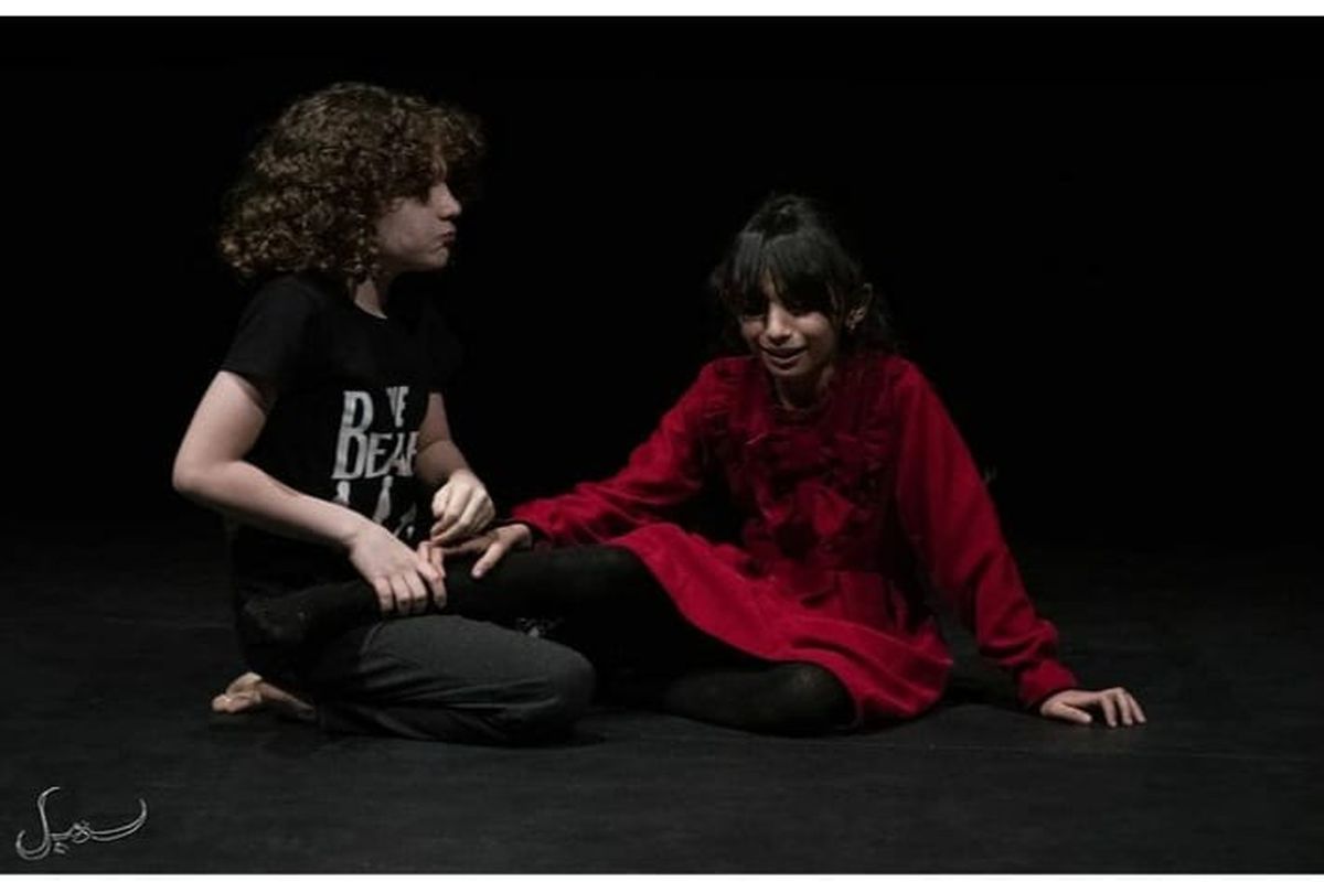 کودکی عجیب الخلقه در پردیس تئاتر شهرزاد!