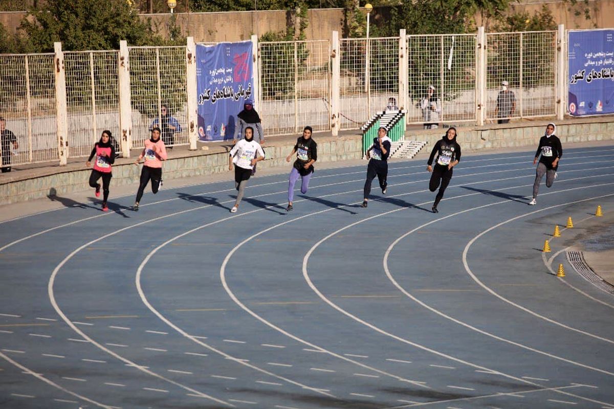 آغاز رقابت های دوومیدانی قهرمانی باشگاه های دختران کشور در خرم آباد