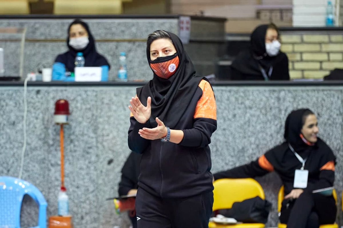 هاشمی: با ۱۳ بازیکن به تایلند می‌رویم/ شناختی از حریفان نداریم