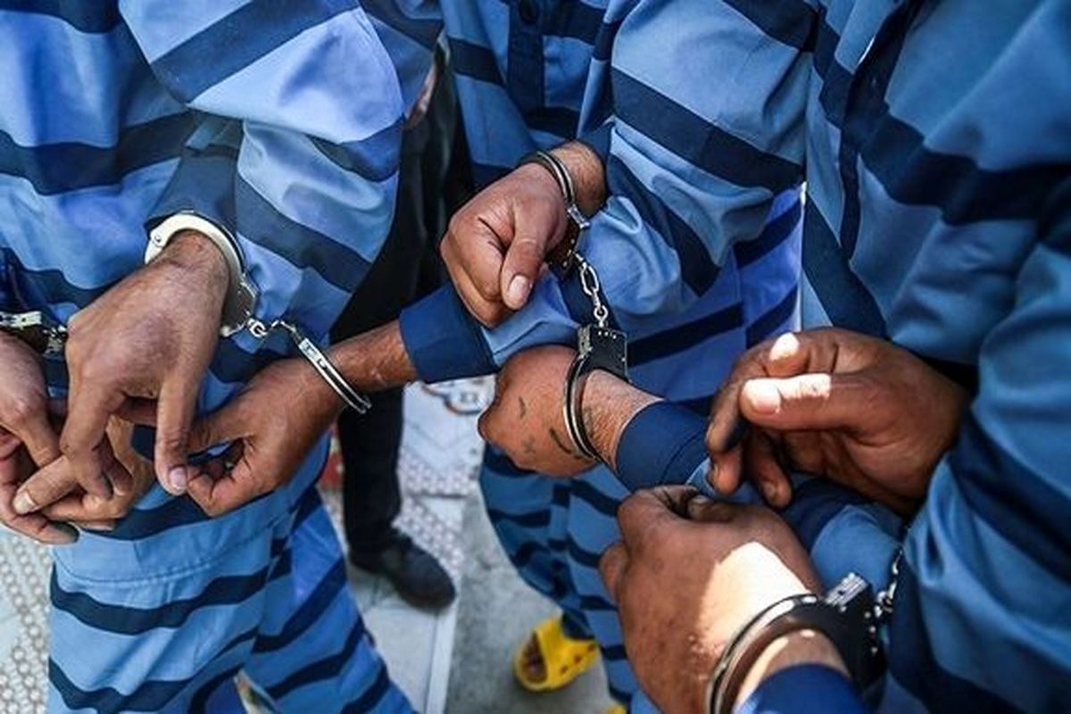 دستگیری ۳ سوداگر مرگ و کشف ۴۲۶ کیلو موادمخدر در نیکشهر