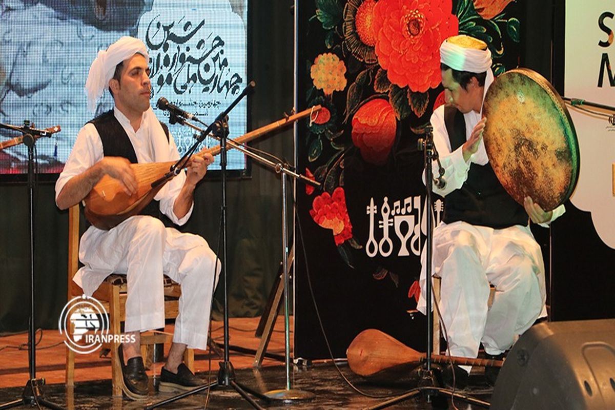 طنین موسیقی ایرانی در آرامگاه شمس‌تبریزی