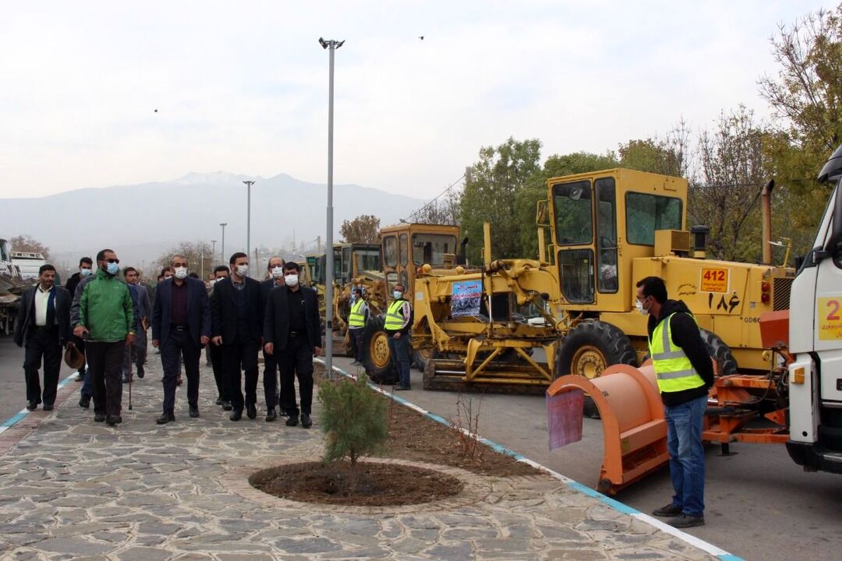 مانور آمادگی عملیات زمستانی شهرداری همدان برگزار شد