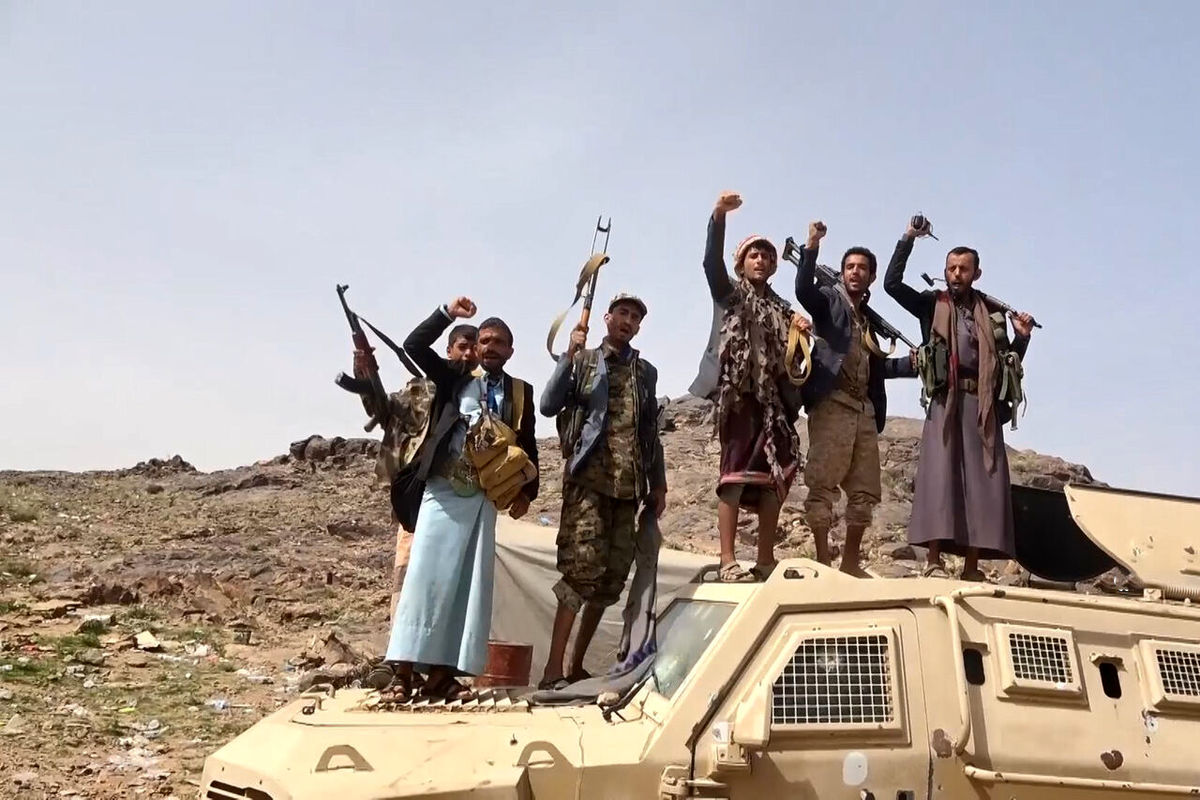 ۸۰۰ جنگجو در مأرب به نیروهای ارتش یمن پیوستند