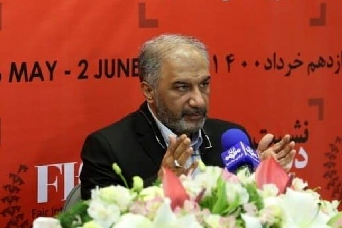 محمدمهدی عسگرپور از ادغام جشنواره‌های جهانی و ملی فیلم فجر انتقاد کرد