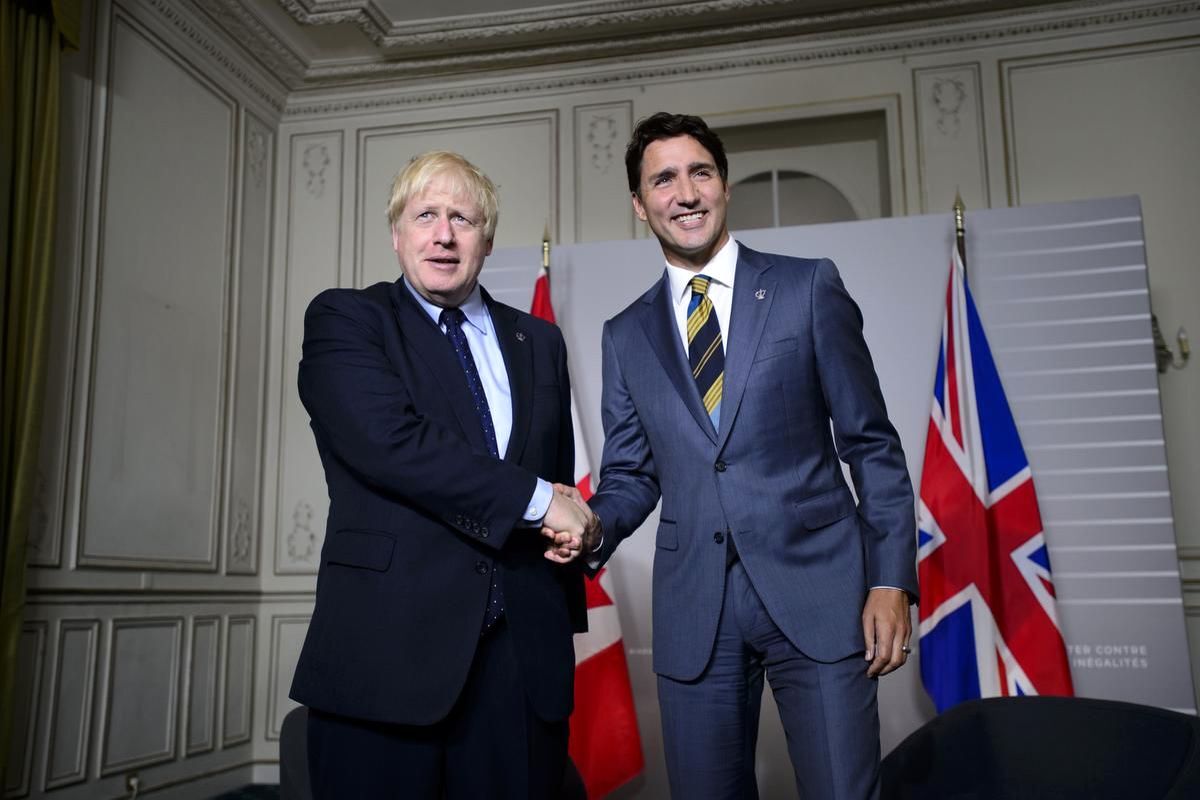 نخست وزیران انگلیس و کانادا در باره افغانستان گفت وگو کردند