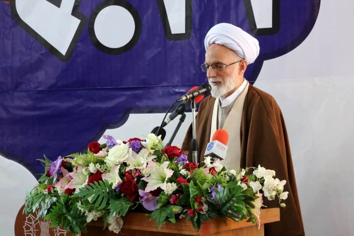 در مسیر تبیین اهداف بیانیه گام دوم انقلاب اسلامی روحانیت باید پرچمدار باشد 