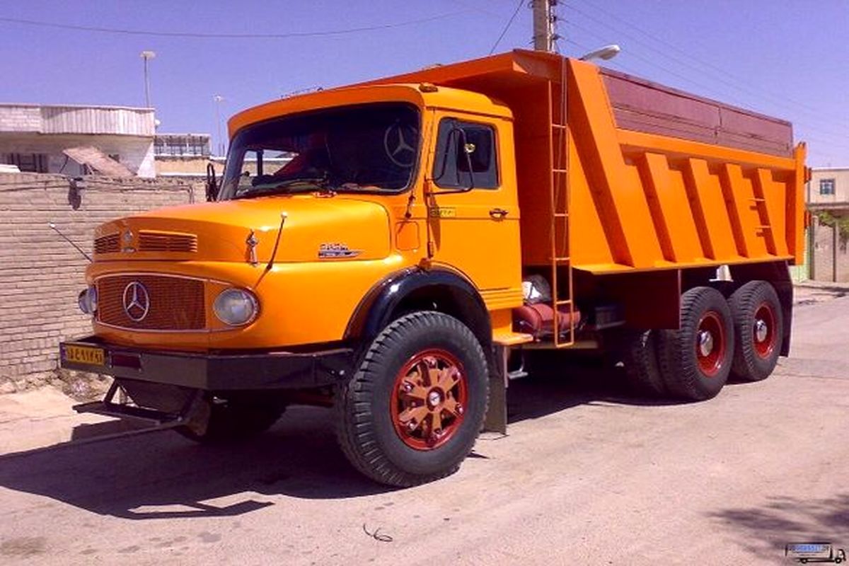 بار عجیب و غریب یک کامیون در اتوبان امام علی تهران+عکس