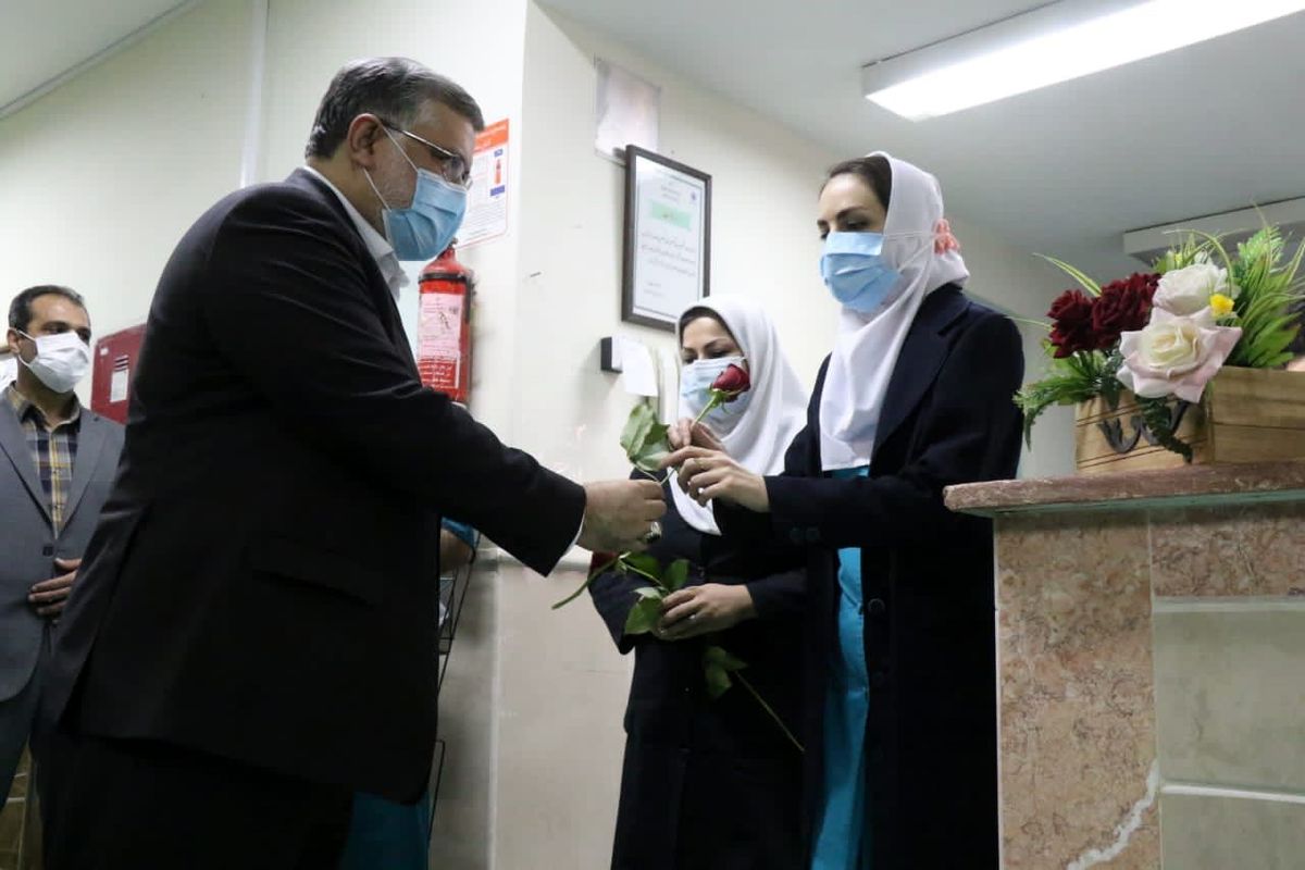 حضور استاندار آذربایجان غربی در بیمارستان امام رضا(علیه السلام) بمناسبت روز پرستار