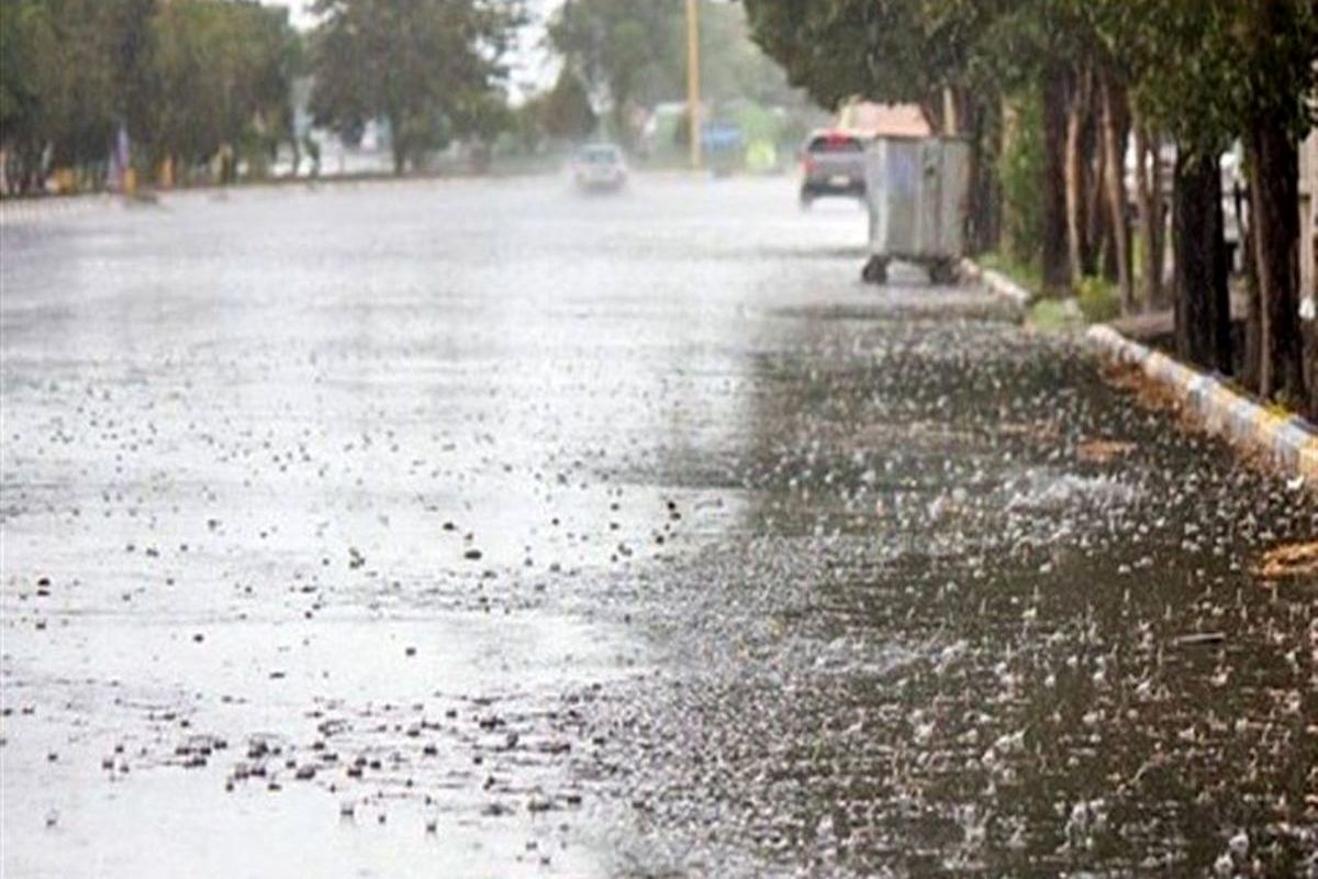 ادامه بارش پراکنده باران در برخی نقاط استان