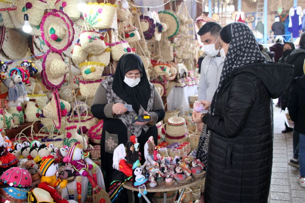 بازارچه تولیدات صنایع دستی زنان سرپرست خانوار در کرج دایر می شود