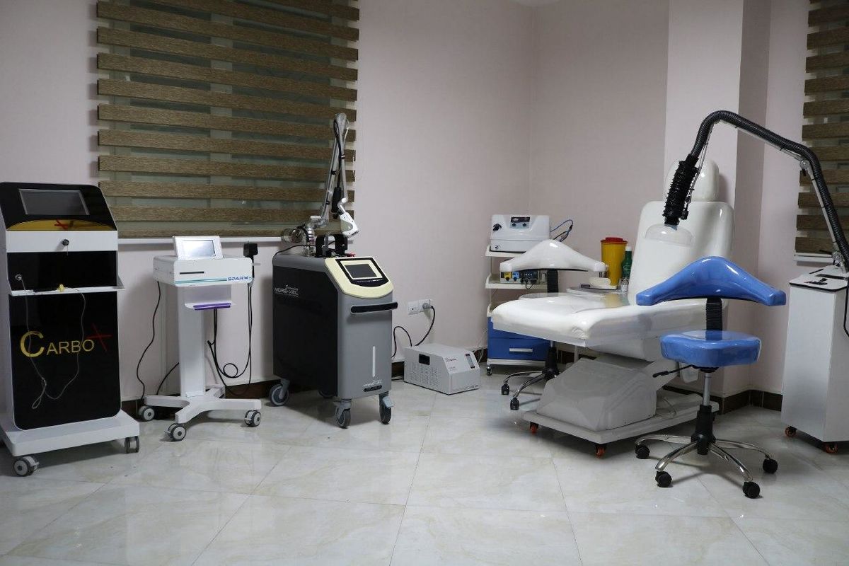 فعالیت بیش از ۱۵ پزشک متخصص در کلینیک امام خمینی(ره) نهاوند