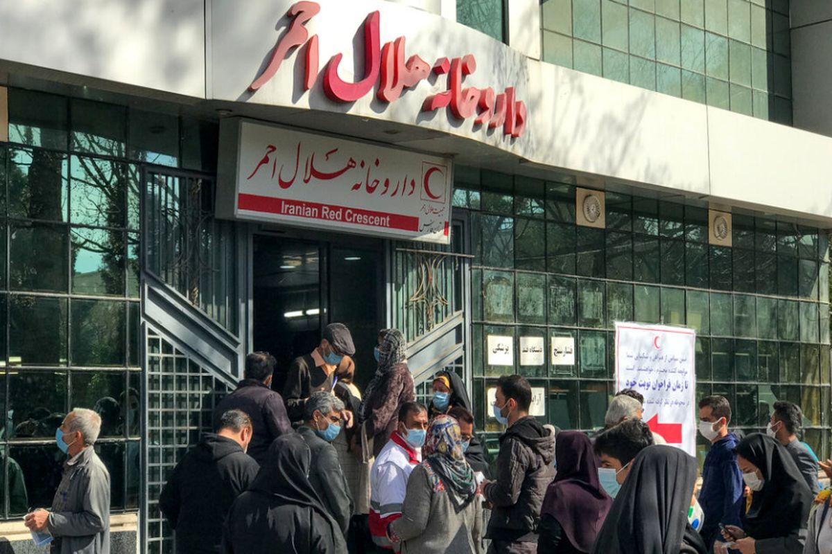 تمامی داروخانه های هلال احمر در تعطیلات نوروزی برای خدمت رسانی دایر است