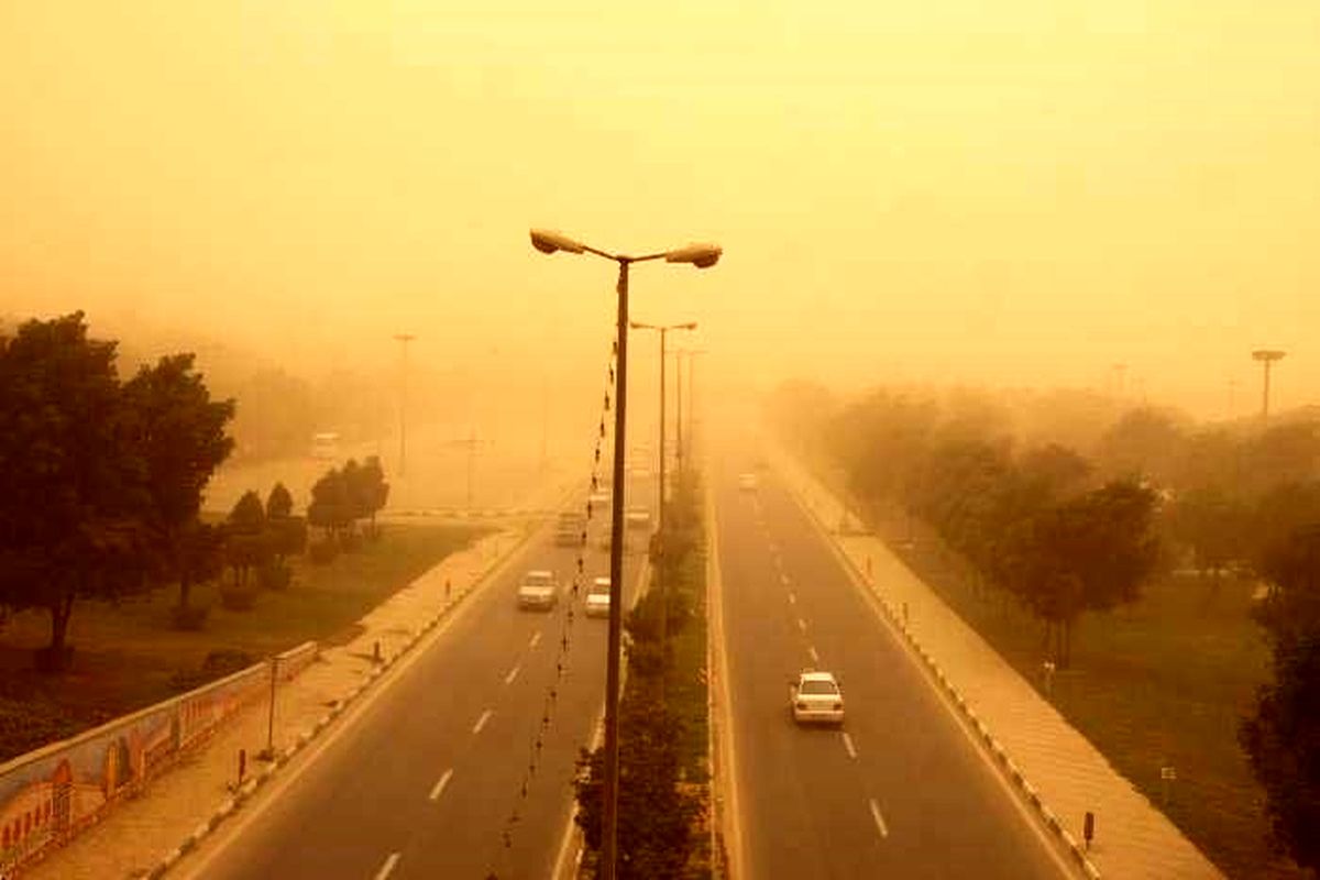 هوای ابری توام با گرد و غبار استان قزوین را فراگرفته است
