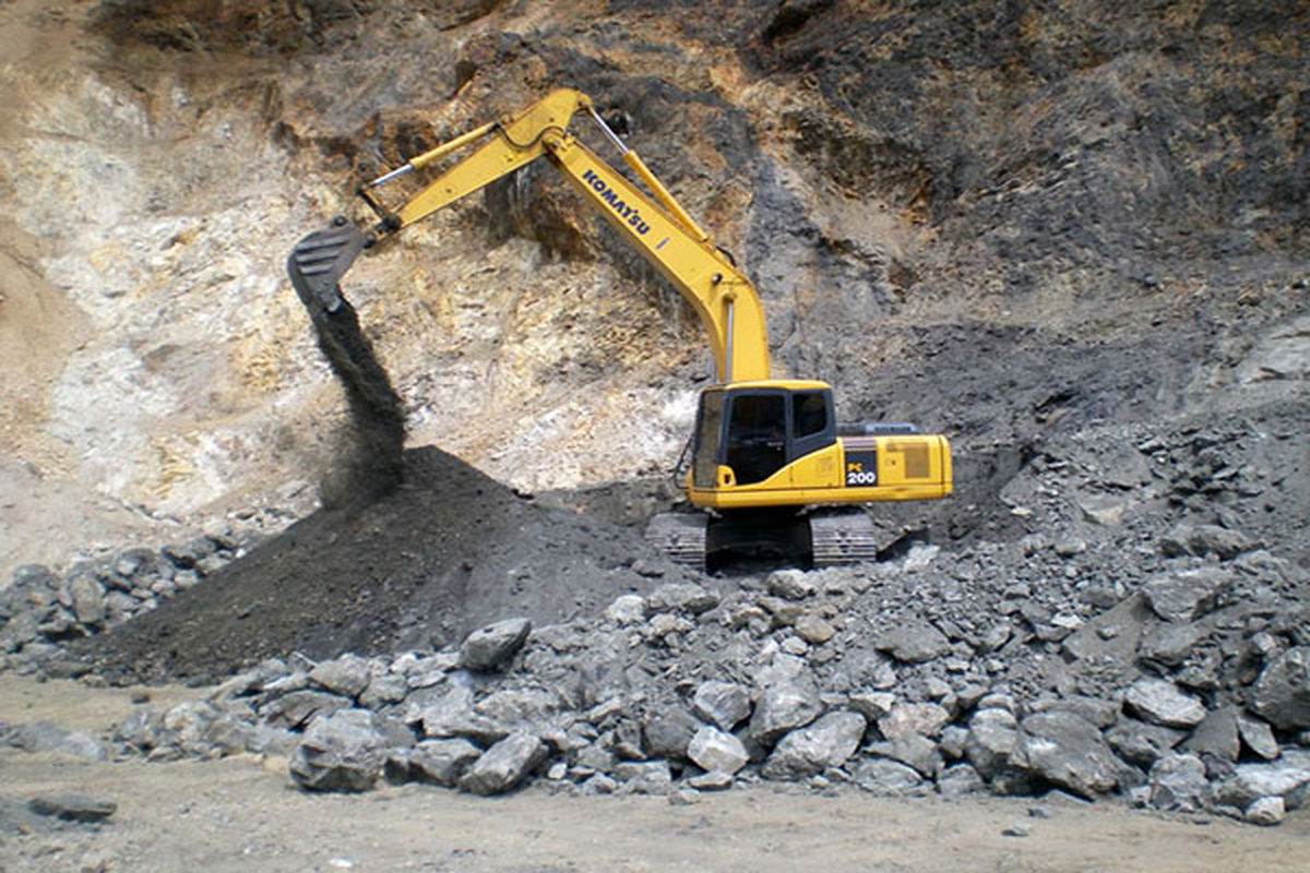 استخراج سالانه ۱۲ میلیون تن مواد معدنی از معادن استان زنجان