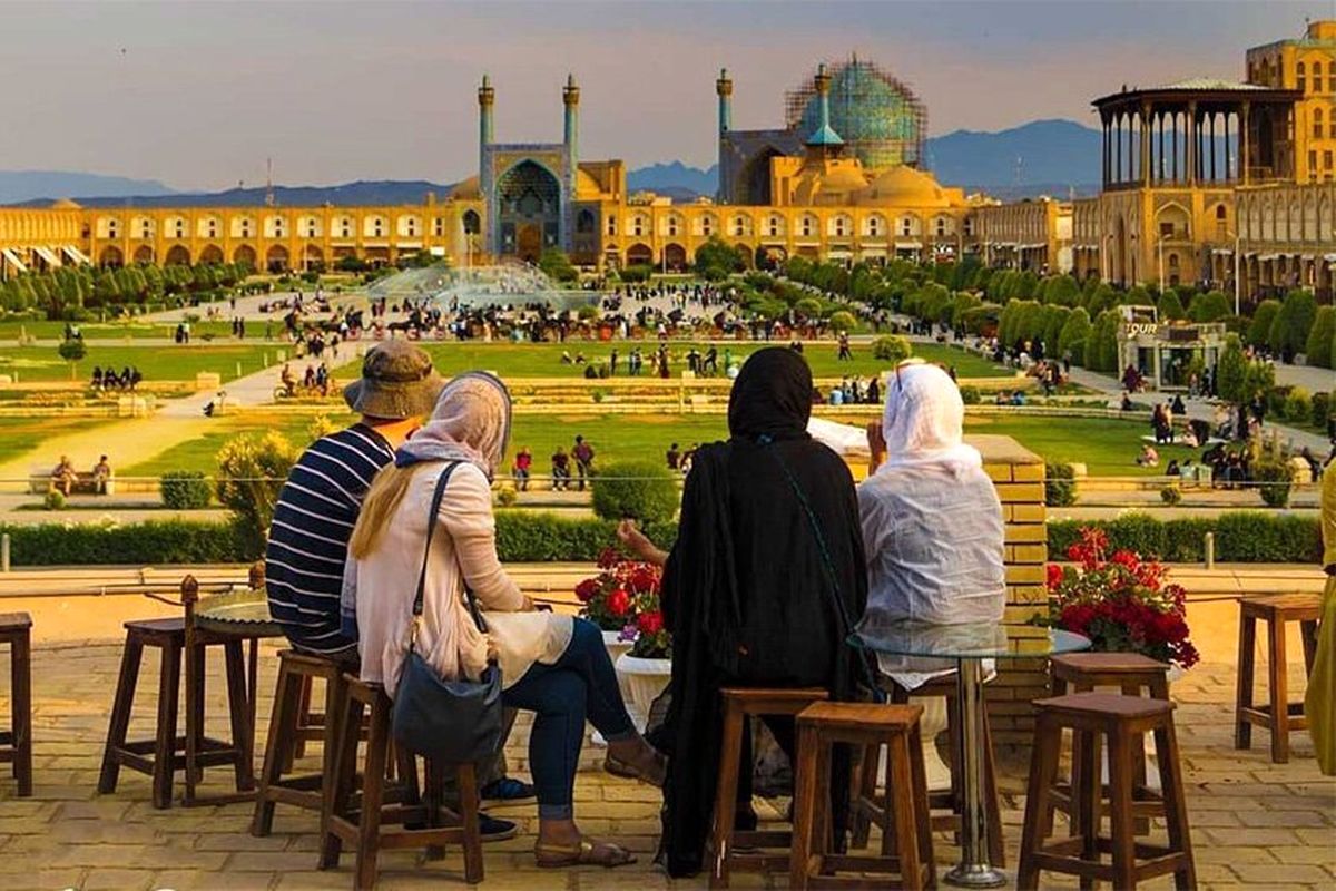 گردشگران خارجی از کدام اخلاق ایرانی‌ها گلایه دارند؟/ فرهنگ تعارف، بلای جان توریست‌ها