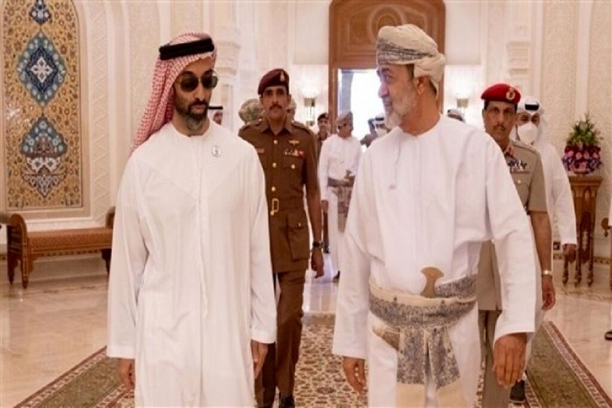 تقلای امارات و عربستان برای آتش بس در یمن با دیدار سلطان عمان و مقام امنیتی اماراتی آغاز شد