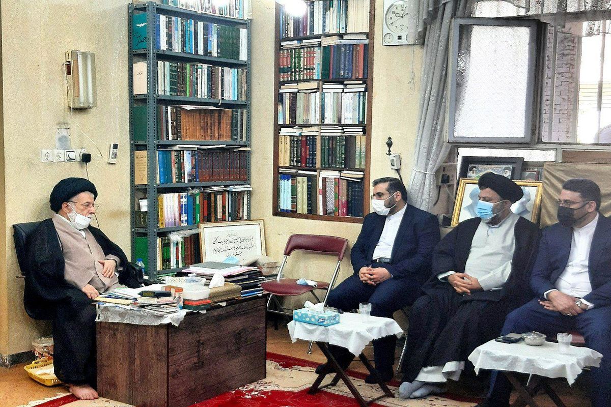 وزیر فرهنگ با آیت الله شفیعی در اهواز دیدار کرد/حضور بر مزار سید محسن شفیعی و شهدای گمنام