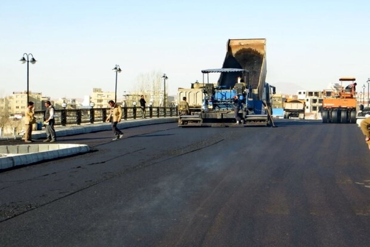 تحویل بیش از ۶ هزار تُن قیر رایگان به پروژه‌های بازآفرینی ۱۹ شهر خوزستان