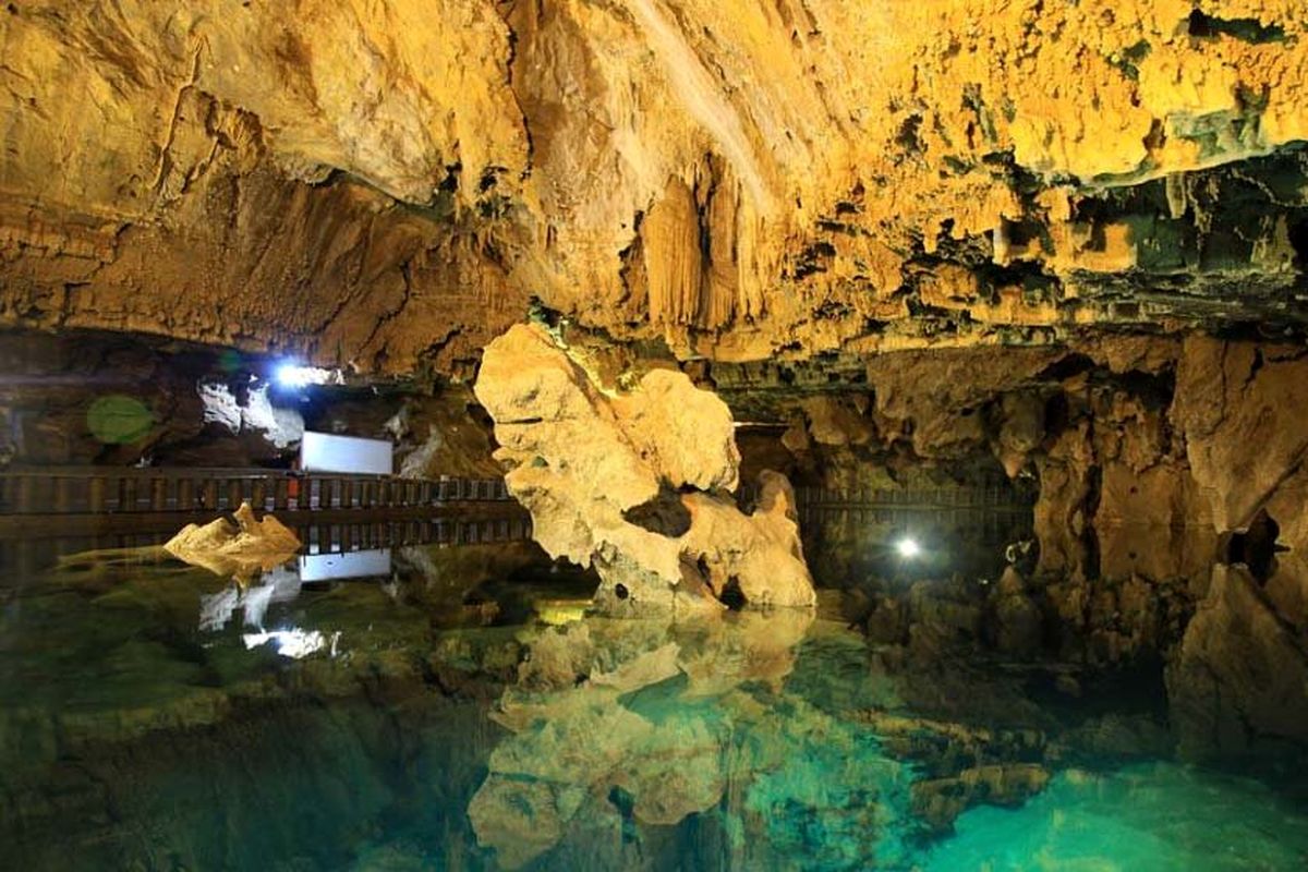 زیباترین غار آبی ایران کجاست؟
