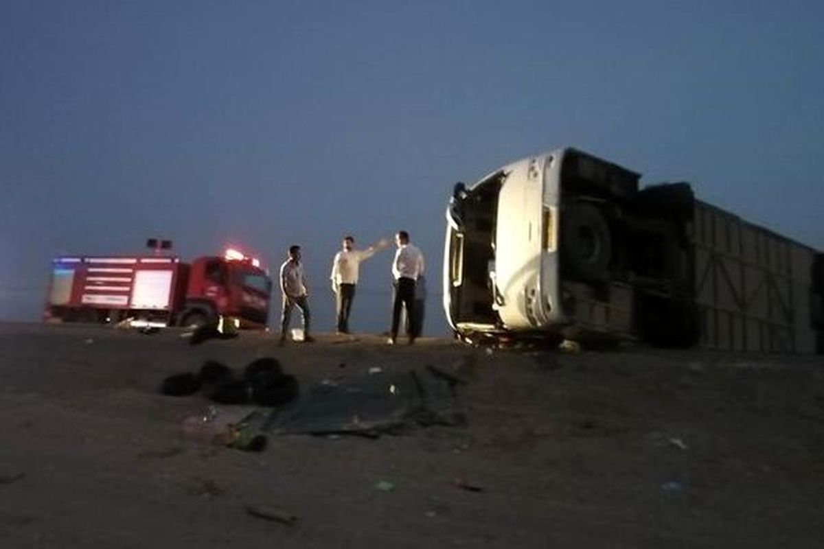 ۱۷ کشته و زخمی در واژگونی هولناک اتوبوس مسافربری