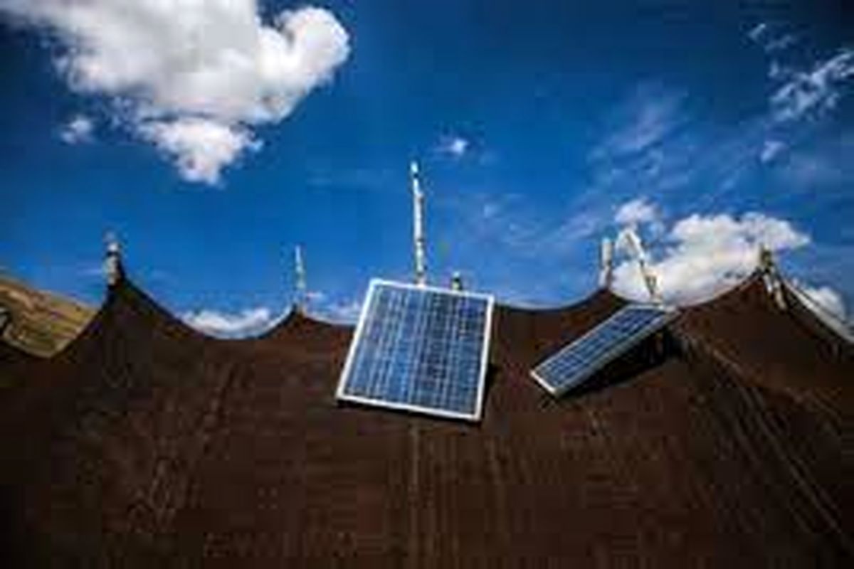 توزیع ۵۲۰ پنل خورشیدی بین عشایر آذربایجان غربی