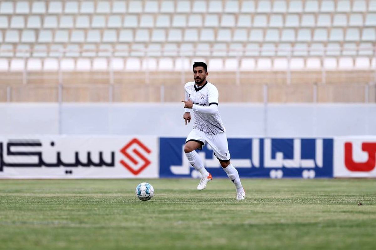 امید سام‌کن: جایگاه چادرملو در رده دوازدهم نیست/ جدایی از استقلال تصمیم اشتباهی بود