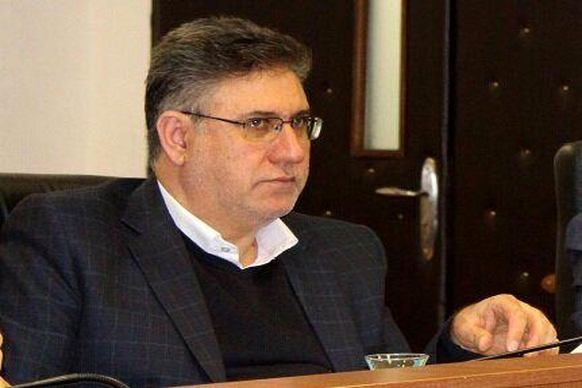 تحویل ۹ دستگاه ماشین‌آلات سنگین و ۲ دستگاه خودروی آتش‌نشانی به شهرداری‌های آذربایجان شرقی