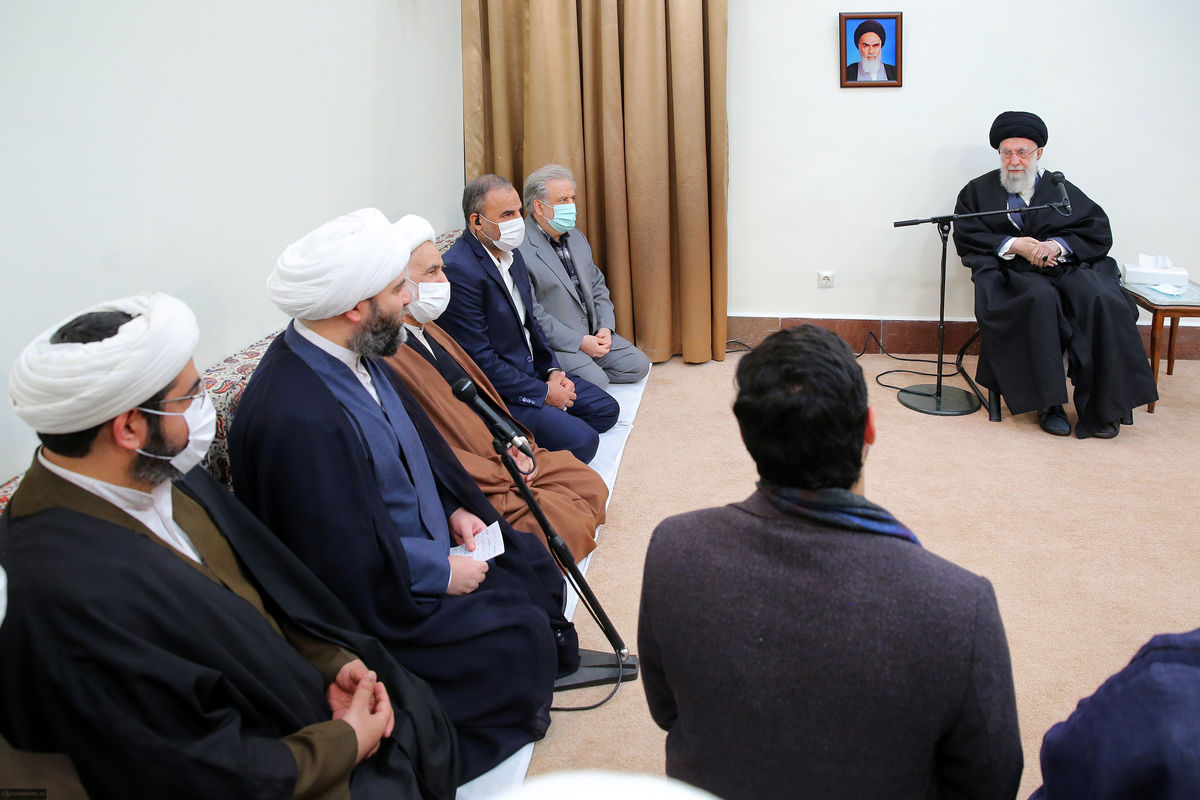 جمعی از مسئولین سازمان تبلیغات اسلامی با رهبر انقلاب دیدار کردند