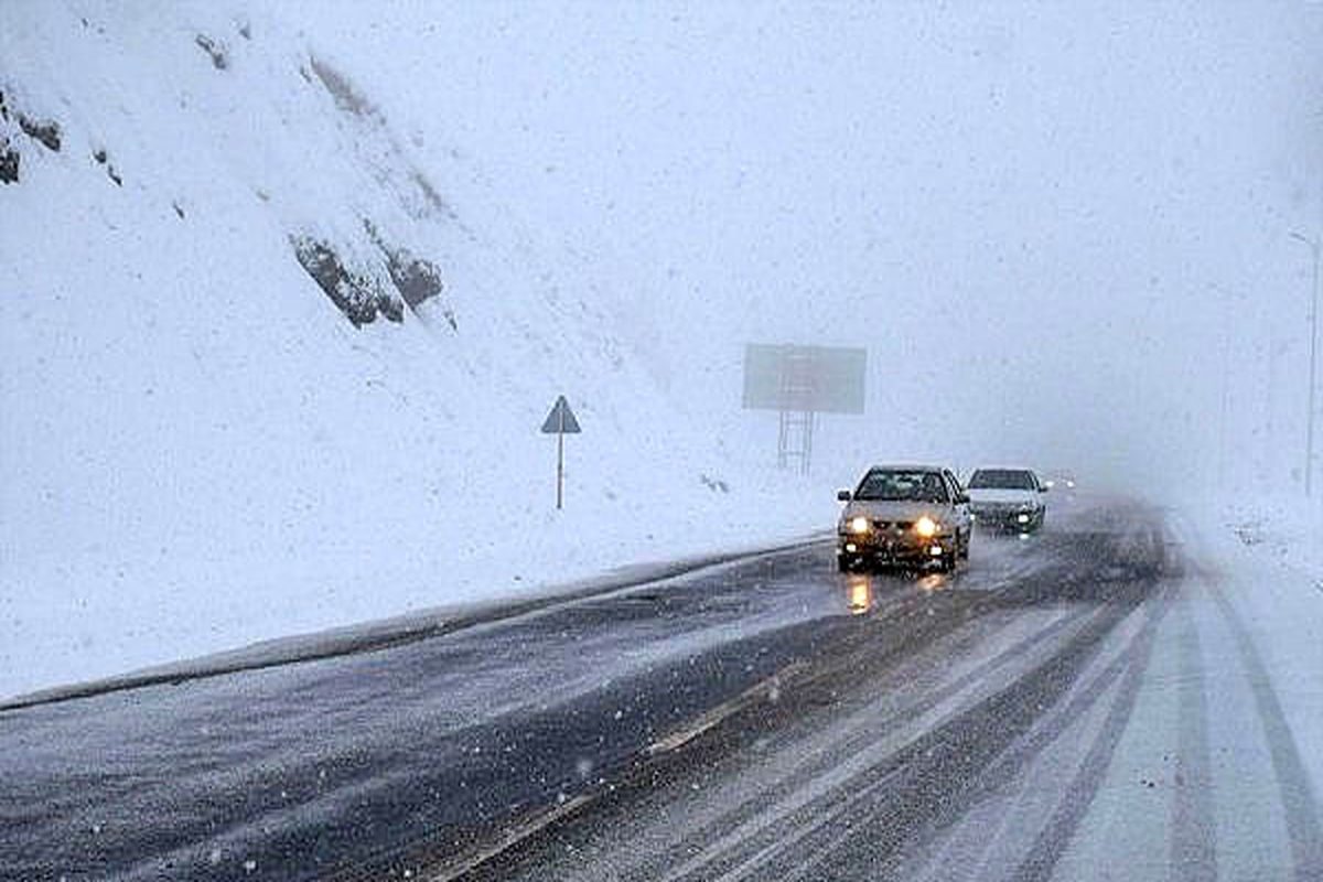 تردد در جاده‌های کرستان با زنجیر چرخ امکانپذیر است