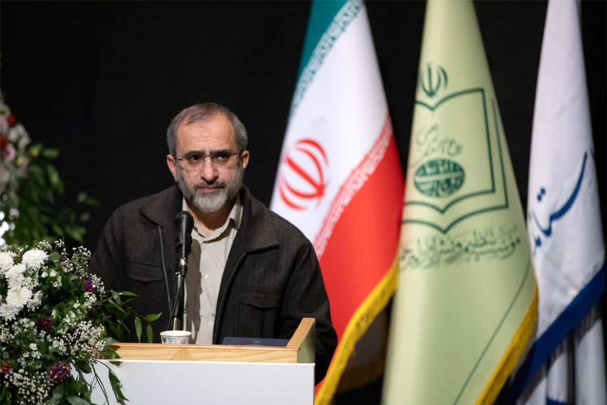 استاندار مرکزی: نگاه تحول گرایانه برای حفظ انقلاب اسلامی ضروری است