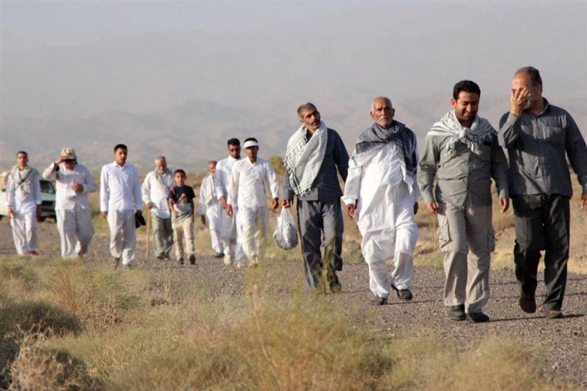 پیاده روی ۱۲۰۰ زائر عراقی به سمت مشهد در آستانه شهادت حضرت زهرا (س)