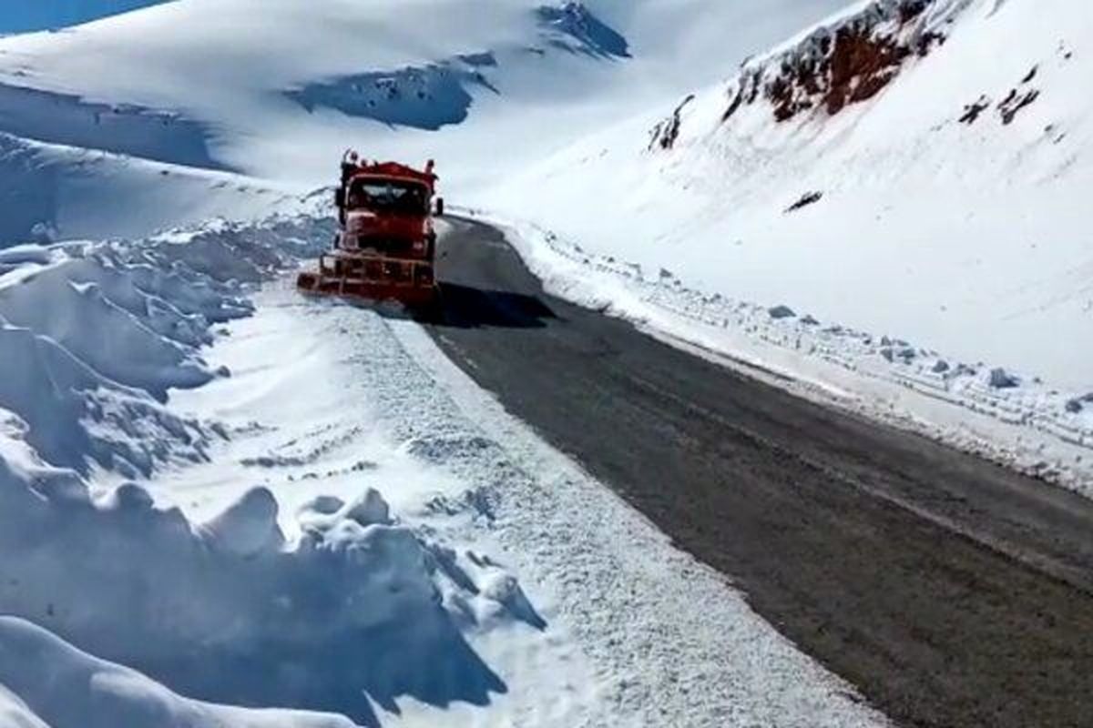مسدود شدن راه ارتباطی  ۷۳۳ روستا در لرستان  در پی بارش برف