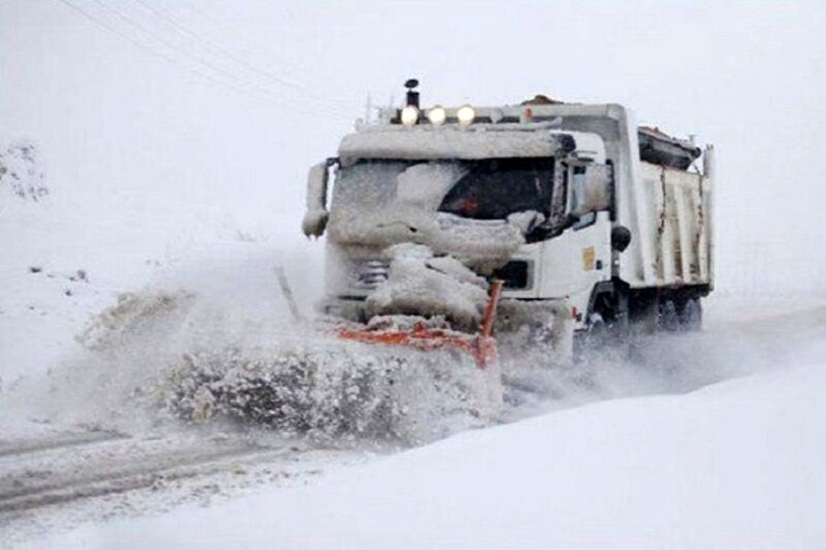 برف در کردستان راه ارتباطی ۴۲۵ روستا را مسدود کرد