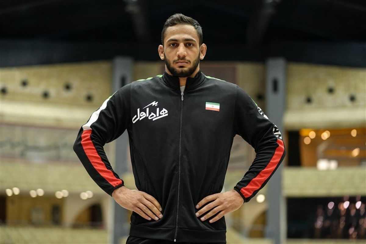 آذرپیرا نقره‌ای شد