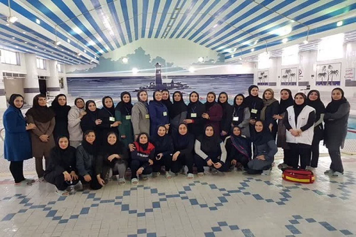 پایان رقابت های شنای کارکنان دستگاه‌های اجرایی خراسان جنوبی در بخش بانوان