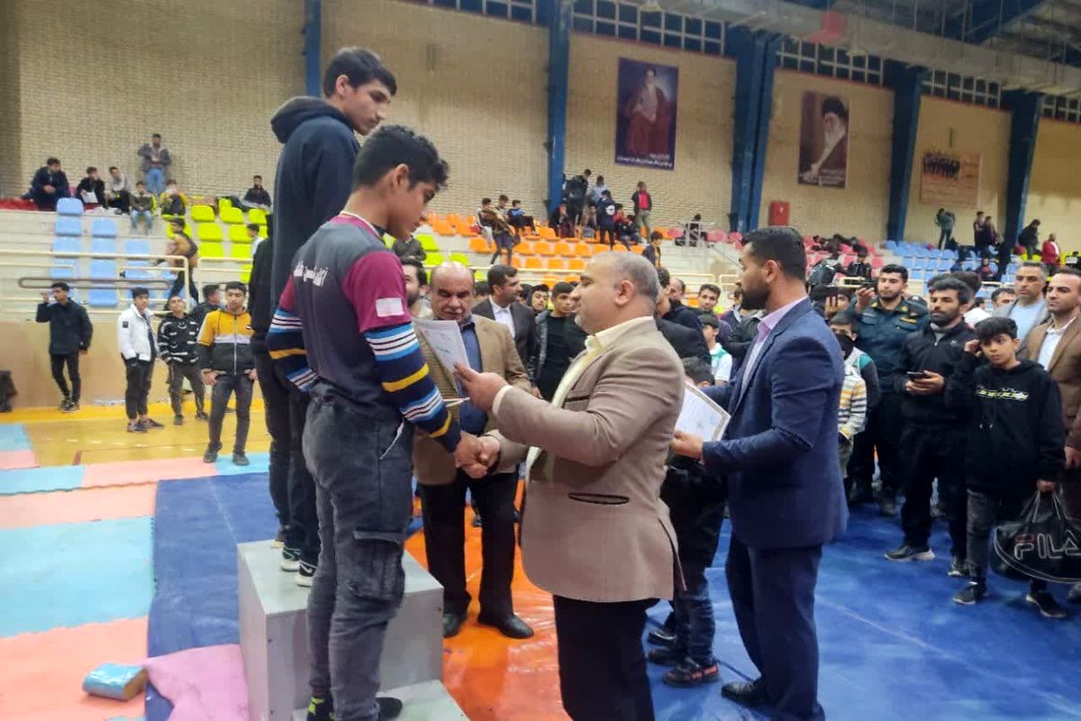 گرگان و علی آباد قهرمان رقابت های کشتی نوجوانان گلستان