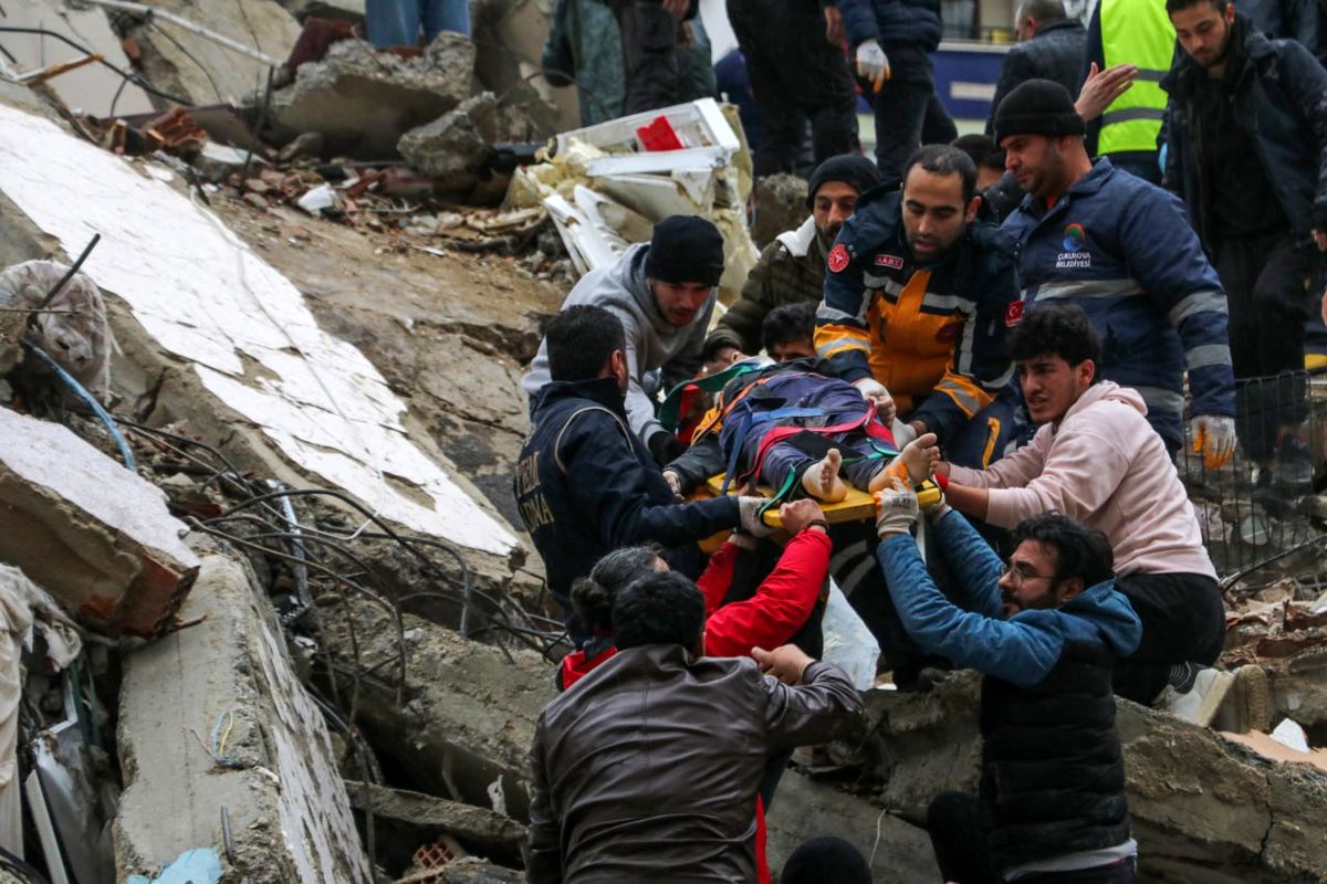 اعلام آمادگی دانشگاه علوم پزشکی تبریز برای امدادرسانی به زلزله‌زدگان کشور ترکیه