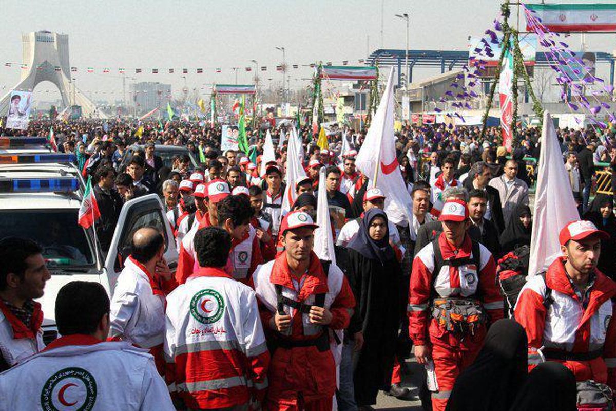 آماده باش ۱۶۰ تیم امدادی هلال‌احمر تهران در راهپیمایی ۲۲ بهمن