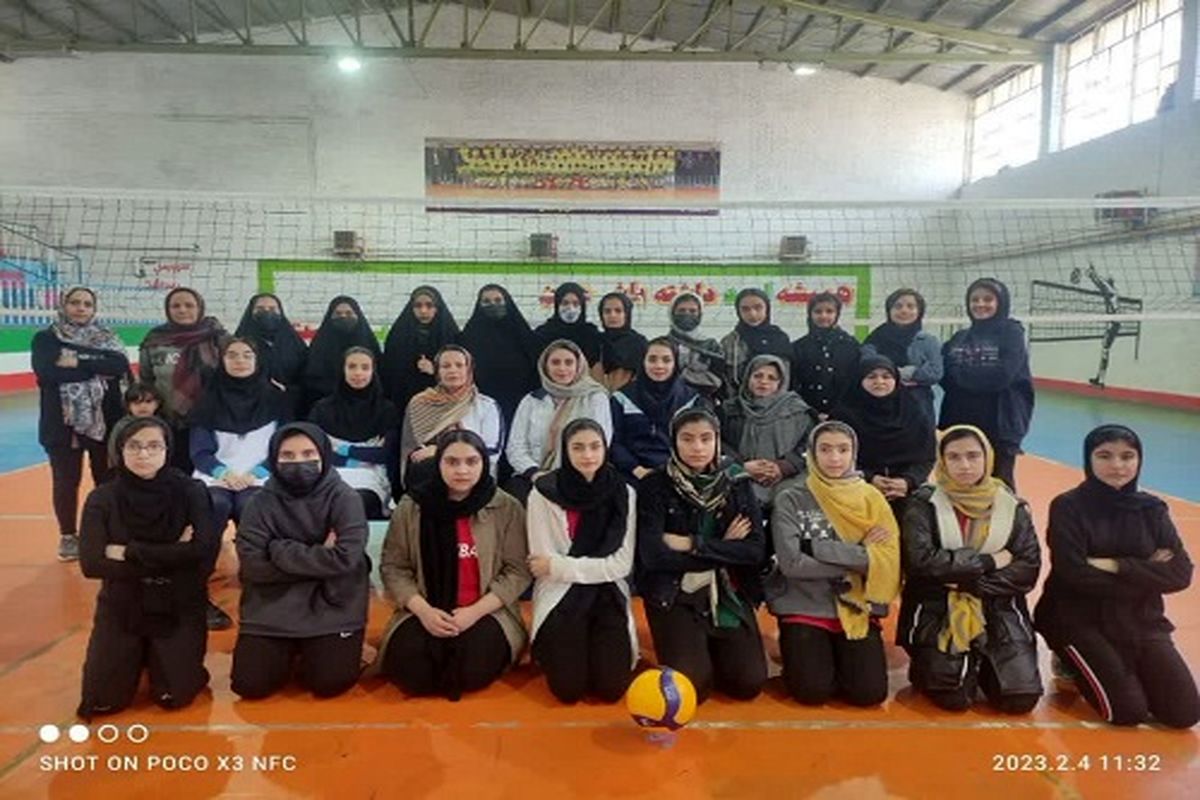 برگزاری مسابقات والیبال دختران قائنات به مناسبت گرامیداشت دهه مبارک فجر